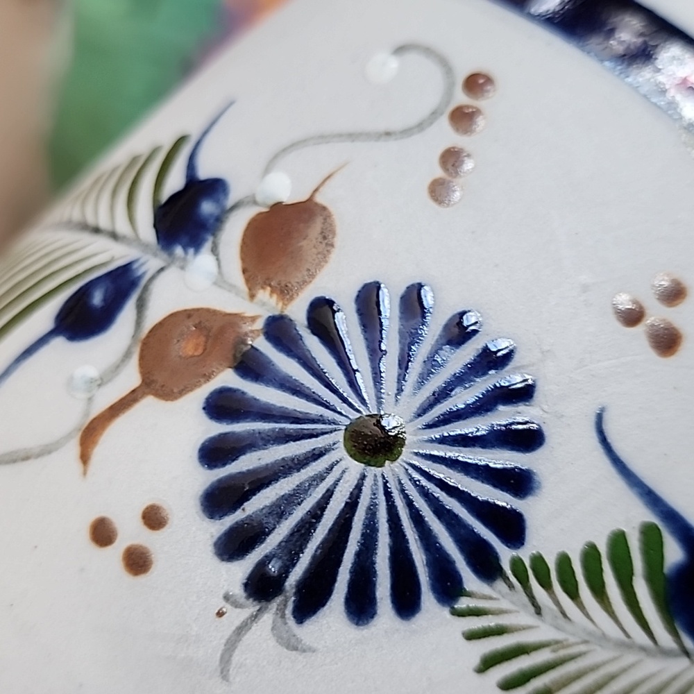 Mexican Tonala pottery vase signed - Picture 10 of 11